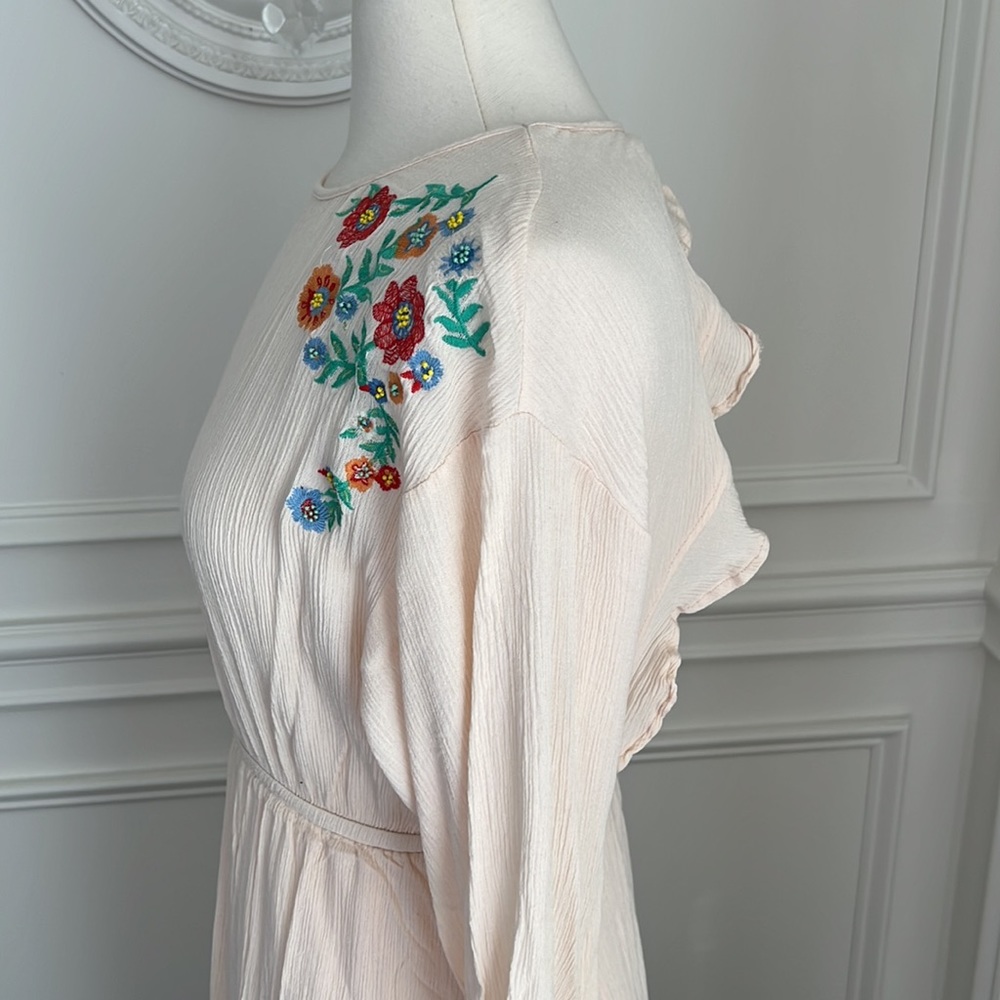 Moon River Embroidered Maxi Dress - Picture 5 of 6